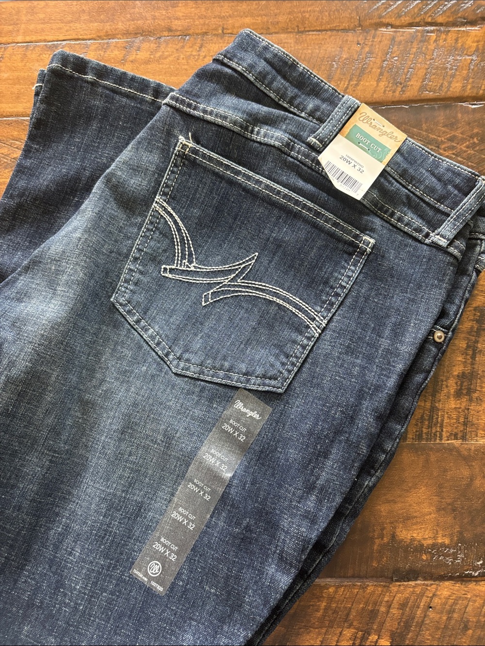 Wrangler Indigo Blue Boot Cut Jeans with Contrast Stitching 20Wx32